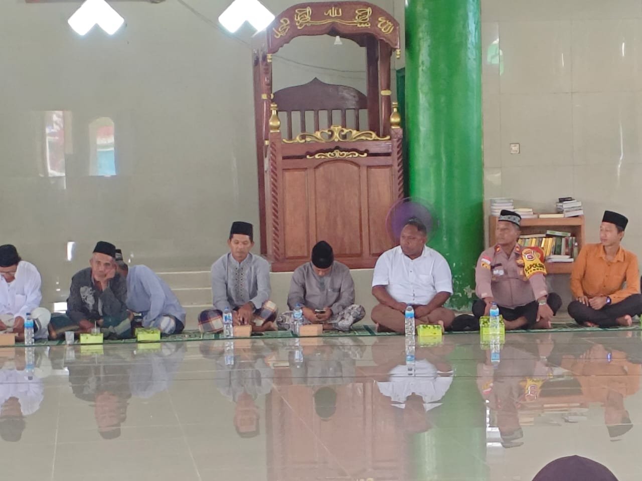 Kapolsek Bonggo Hadiri Peringatan Isra Mi’raj Nabi Muhammad SAW di Kampung Kiren