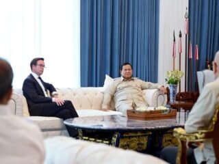 Terima Dirut Garuda dan Perwakilan Embraer, Presiden Prabowo Dorong Adaptasi Teknologi Global Industri Penerbangan Nasional