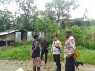 Respon Cepat Kapolsek Karubaga Redam Rencana Pemalangan Jalan di Desa Kimibur